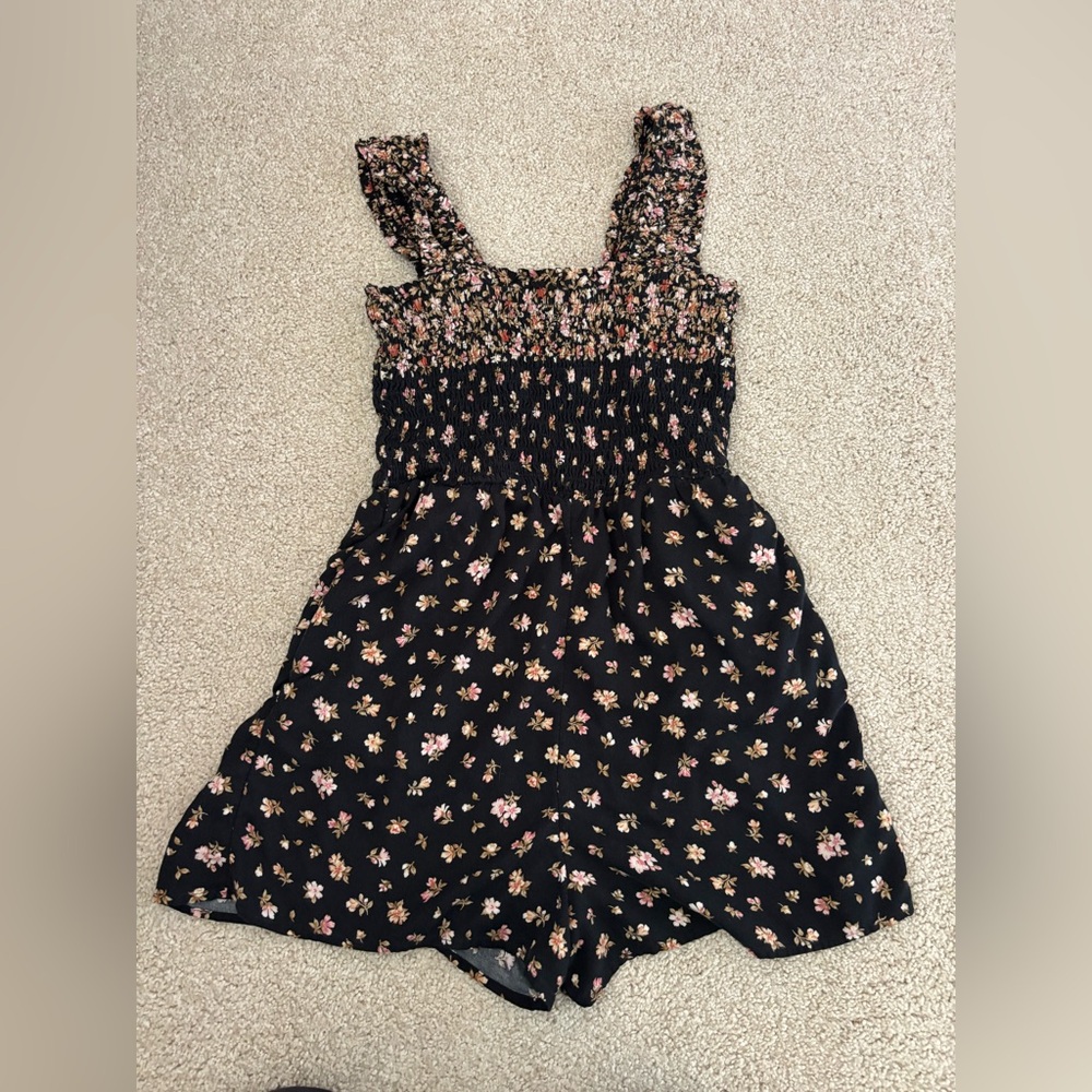 American Eagle Outfitters Smocked black Floral Romper XS